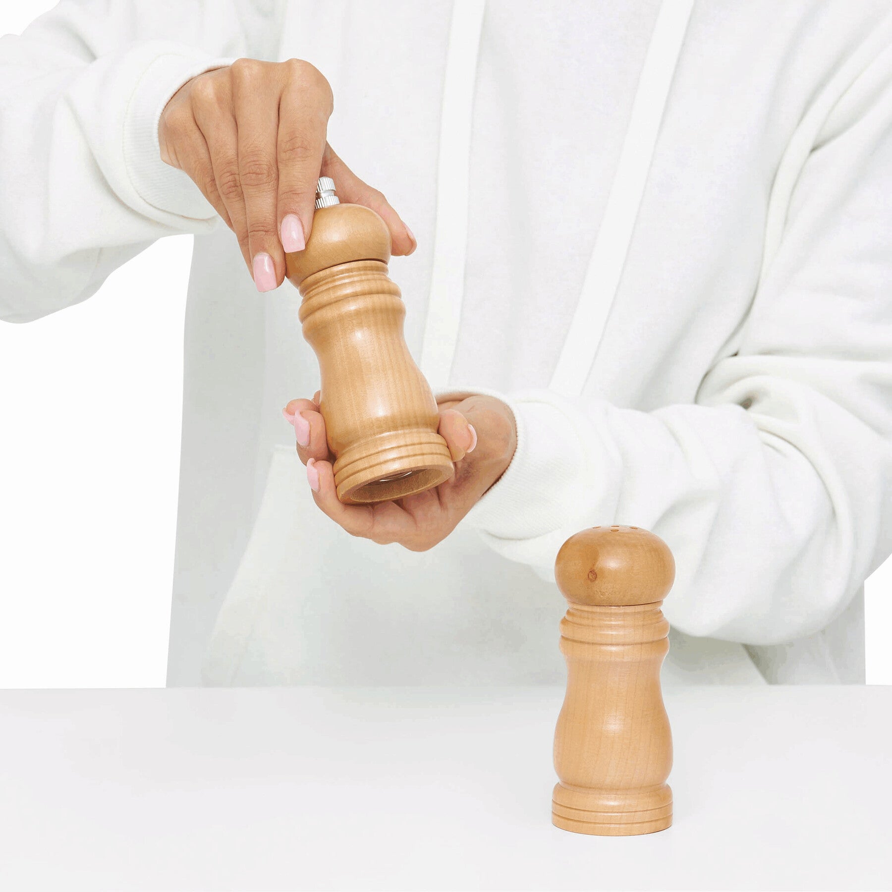 Salt shaker & pepper mill in DUO SPICE set
