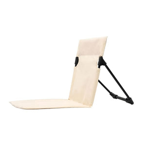 Verstellbare, beige Strandmatte mit schwarzer StĂĽtze
