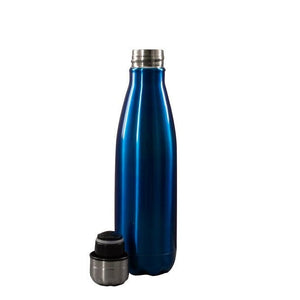 Blaue, glänzende Thermoflasche mit silbernem Deckel entfernt