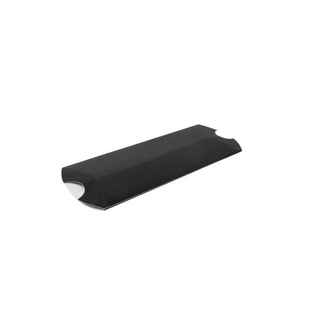 Schwarze Kartonverpackung für Kissen ausgelegt